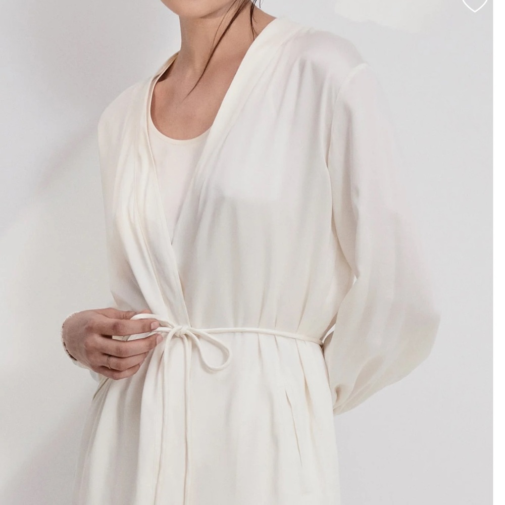 NWOT Lunya Washable Silk Robe